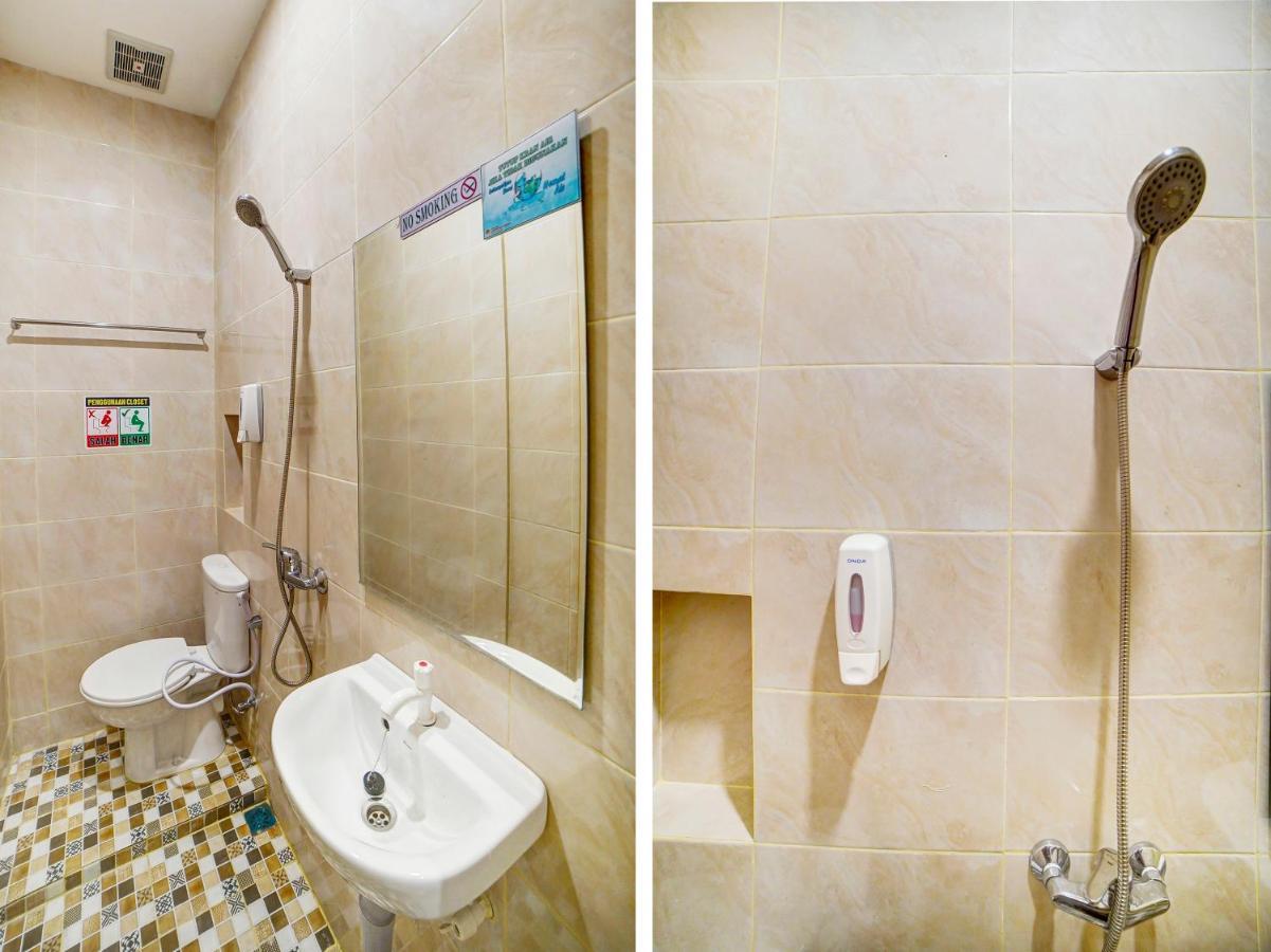 Oyo 91211 Mega Comfort Guest House Medan Eksteriør billede